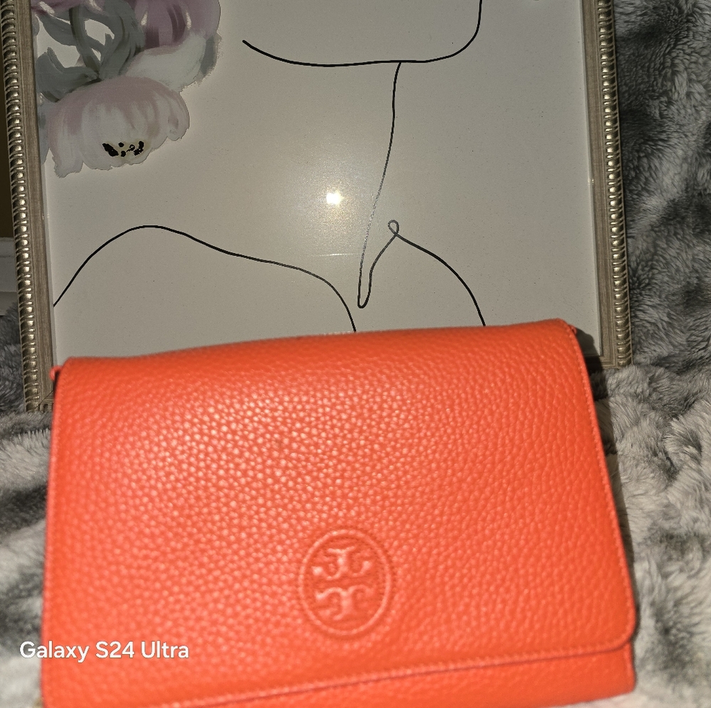 Tory Burch Orange Leather Women's Clutch/crossbody